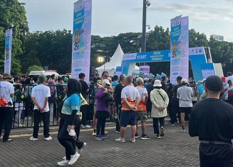 “Green Democracy”: DPD RI Ajak Warga Jalan Sehat Lestarikan Lingkungan