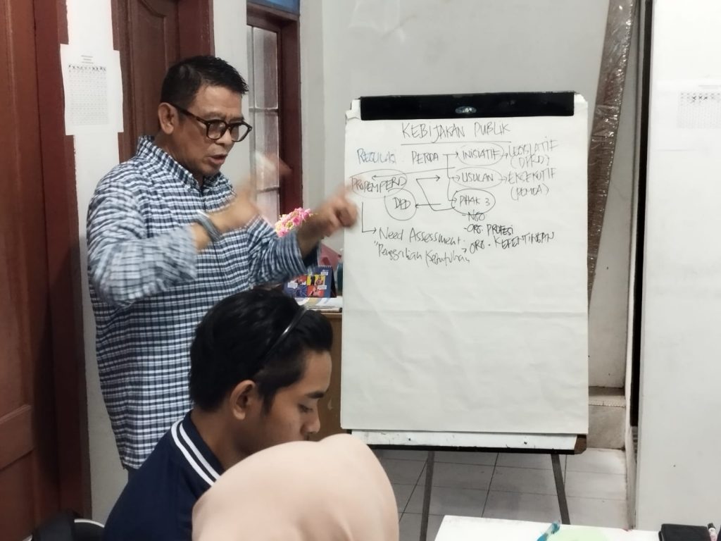 Photo Yuda Yunus Menjelaskan
